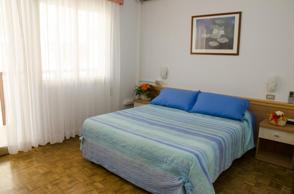 Hotel Consul Milano Marittima Chambre photo